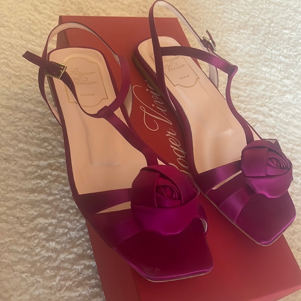 COPY - Rose button sandal
